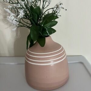Target ceramic vase